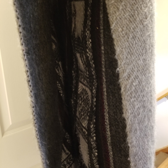 WOOL PONCHO - Picture 2 of 2